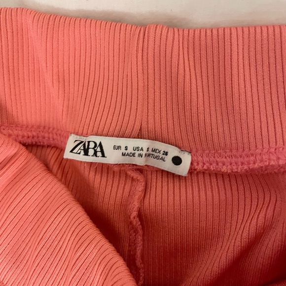 Pink Ribbed Women's Shorts - Picture 3 of 4